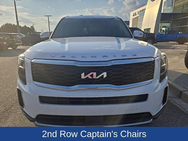 Photo of 2022 Glacial White Pearl Kia Telluride