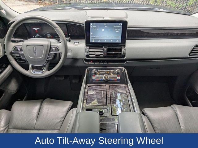 Photo of 2019 Blue Diamond Lincoln Navigator L