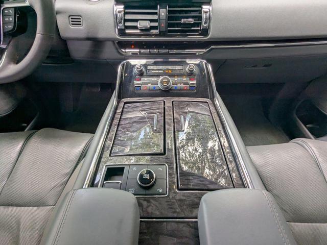 Photo of 2019 Blue Diamond Lincoln Navigator L