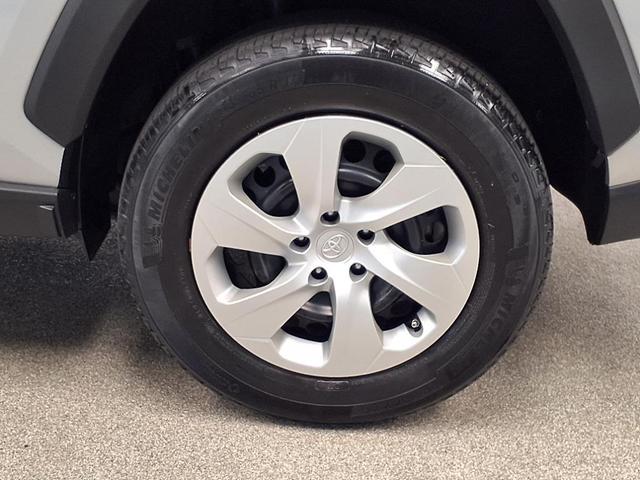 Photo of 2019 Midnight Black Metallic Toyota RAV4