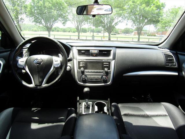 Photo of 2016 Storm Blue Nissan Altima