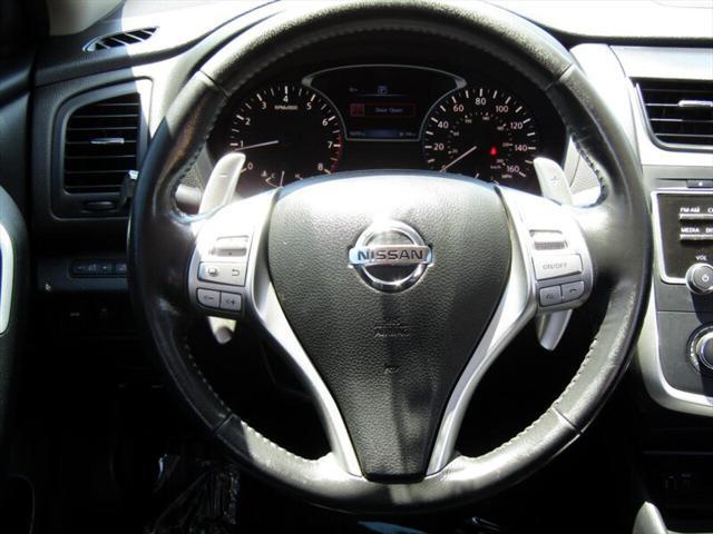 Photo of 2016 Storm Blue Nissan Altima