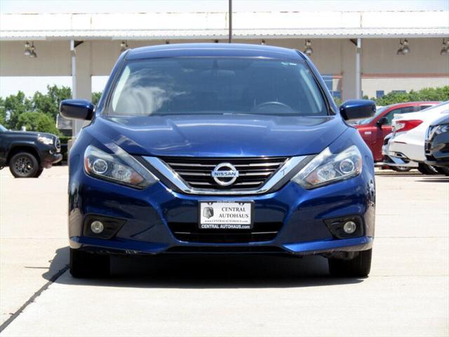 Photo of 2016 Storm Blue Nissan Altima