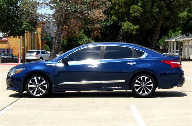 Photo of 2016 Storm Blue Nissan Altima