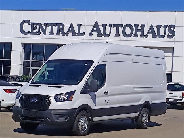 Photo of 2023 White Ford Transit-250