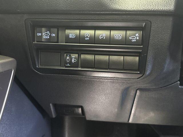 Photo of 2023 Midnight Black Metallic Toyota Tundra