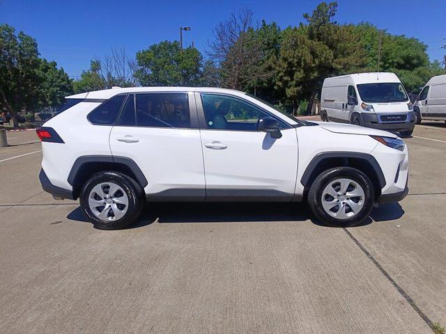 Photo of 2024 Ice Cap Toyota RAV4