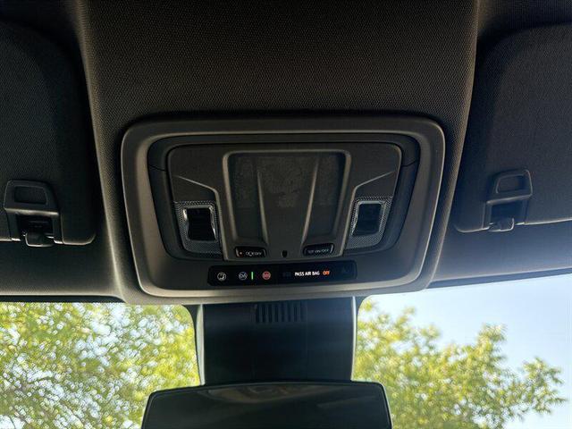 Photo of 2024 Summit White GMC Sierra 1500