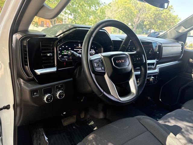 Photo of 2024 Summit White GMC Sierra 1500