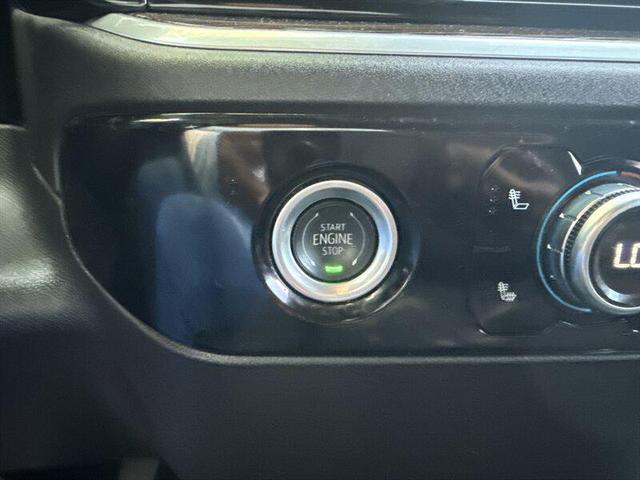 Photo of 2024 Summit White GMC Sierra 1500