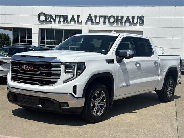 Photo of 2025 Summit White GMC Sierra 1500