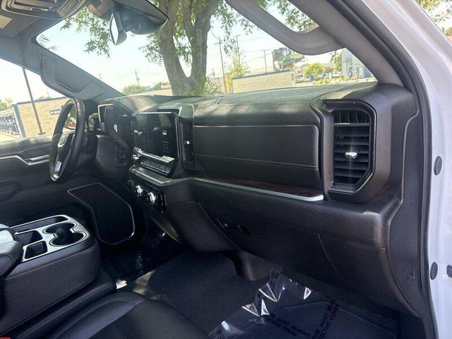 Photo of 2025 Summit White GMC Sierra 1500
