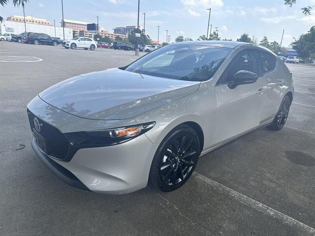 Photo of 2025 Platinum Quartz Metallic Mazda Mazda3