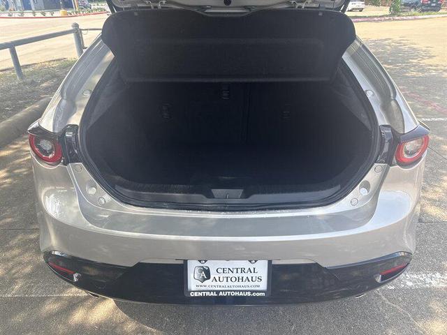 Photo of 2025 Platinum Quartz Metallic Mazda Mazda3