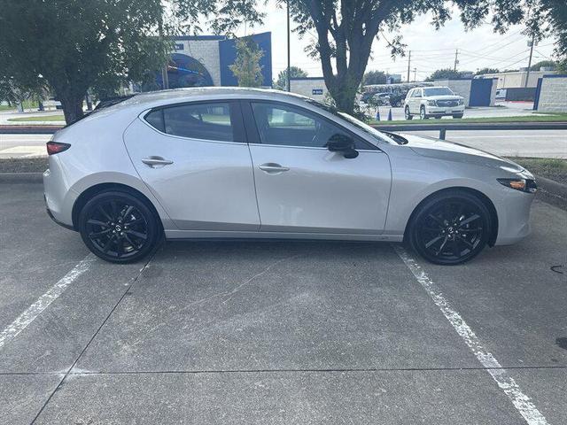 Photo of 2025 Platinum Quartz Metallic Mazda Mazda3