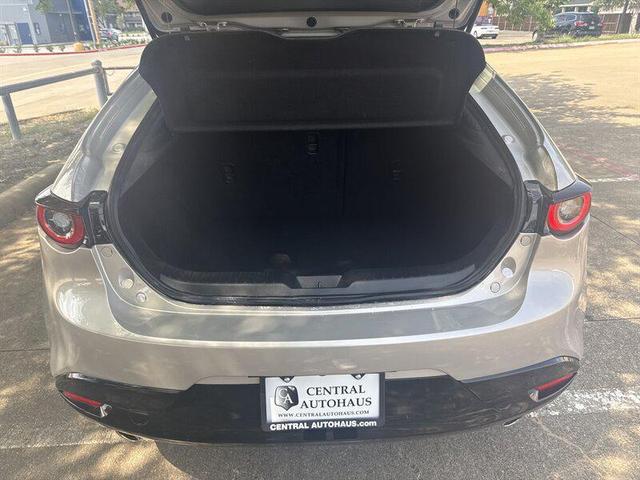 Photo of 2025 Platinum Quartz Metallic Mazda Mazda3