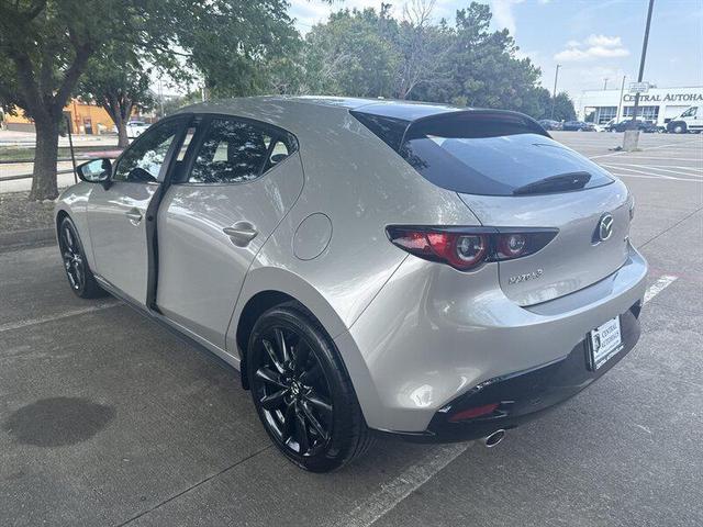 Photo of 2025 Platinum Quartz Metallic Mazda Mazda3