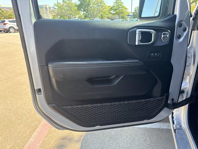 Photo of 2023 Silver Zynith Clearcoat Jeep Wrangler 4xe