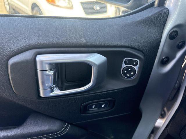 Photo of 2023 Silver Zynith Clearcoat Jeep Wrangler 4xe