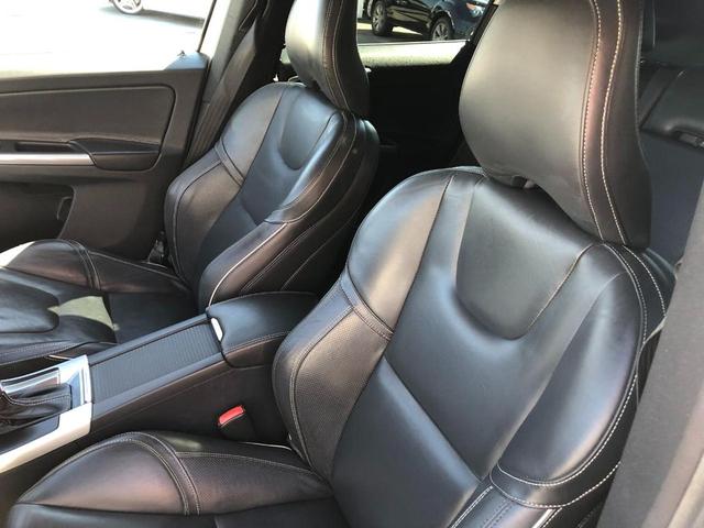 Photo of 2015 Crystal White Pearl Volvo XC60