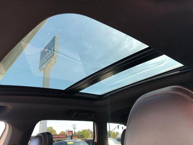 Photo of 2015 Crystal White Pearl Volvo XC60