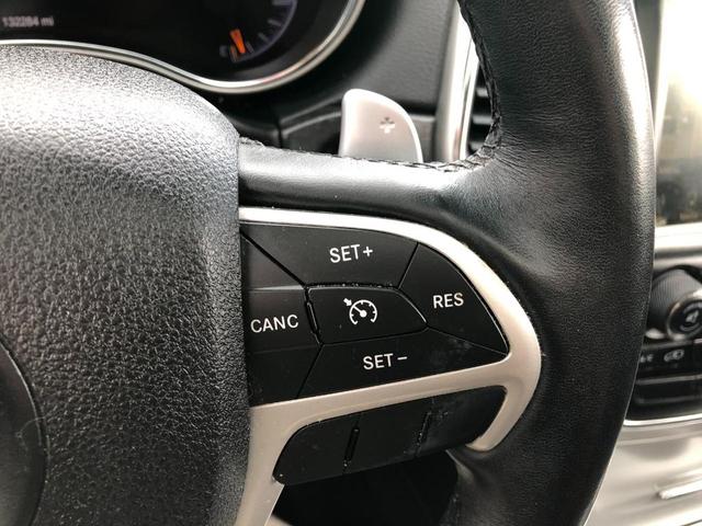 Photo of 2015 Bright White Clearcoat Jeep Grand Cherokee