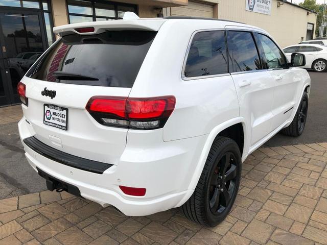 Photo of 2015 Bright White Clearcoat Jeep Grand Cherokee