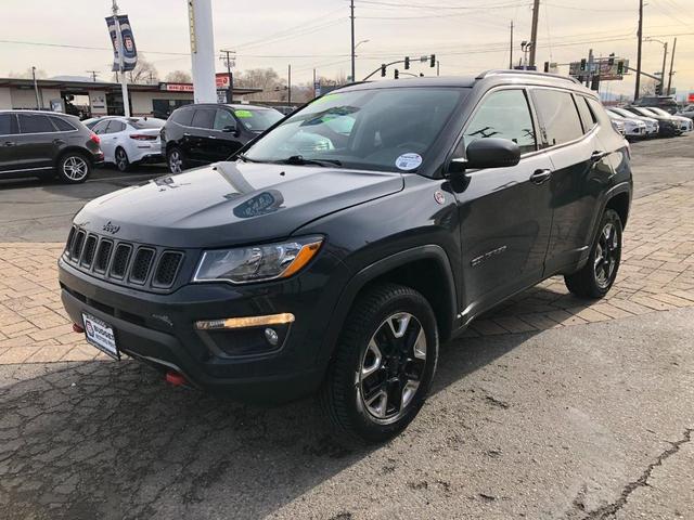 Photo of 2018 Gray Jeep Compass