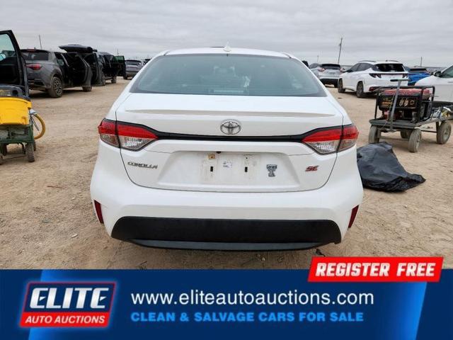 Photo of 2021 Super White Toyota Corolla