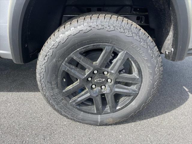 Photo of 2025 Sterling Gray Metallic Chevrolet Colorado
