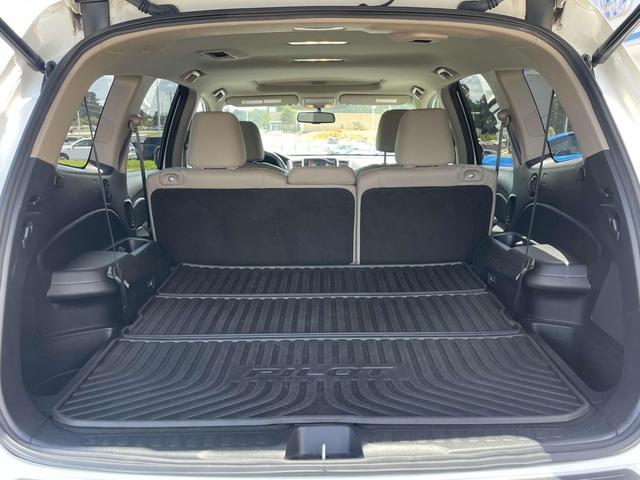 Photo of 2018 White Diamond Pearl Honda Pilot