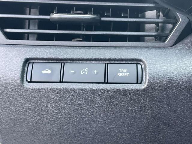 Photo of 2022 Glacier White Nissan Altima