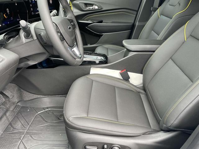 Photo of 2025 Marina Blue Metallic Chevrolet Trax