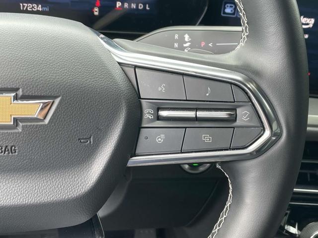 Photo of 2024 Mosaic Black Metallic Chevrolet Traverse
