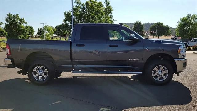 Photo of 2022 Granite Crystal Metallic Clearcoat RAM 2500
