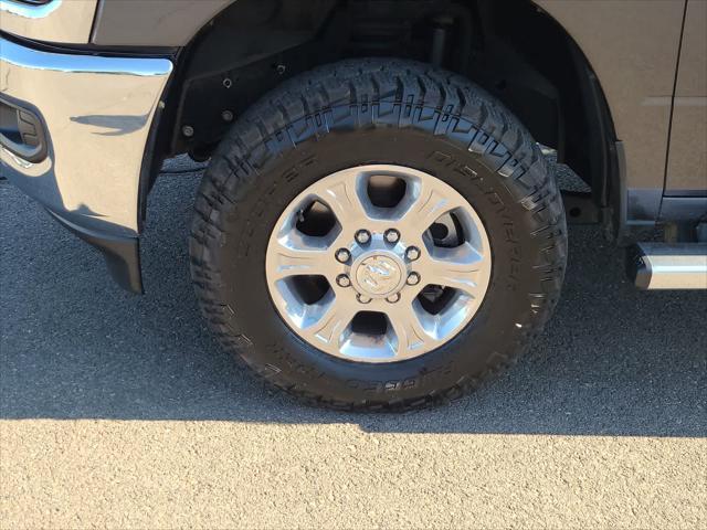 Photo of 2022 Granite Crystal Metallic Clearcoat RAM 2500