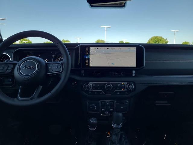 Photo of 2025 Black Clearcoat Jeep Gladiator