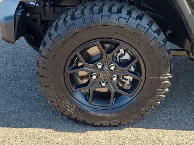 Photo of 2025 Black Clearcoat Jeep Gladiator