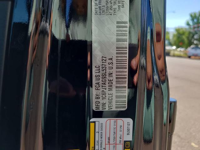 Photo of 2025 Black Clearcoat Jeep Gladiator