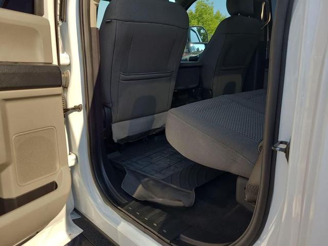 Photo of 2018 Oxford White Ford F-250
