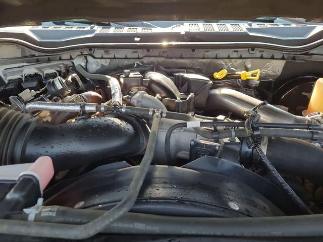 Photo of 2018 Oxford White Ford F-250