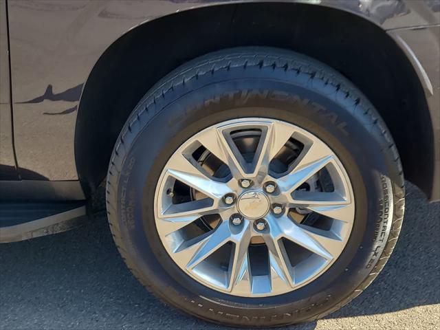 Photo of 2023 Dark Ash Metallic Chevrolet Suburban