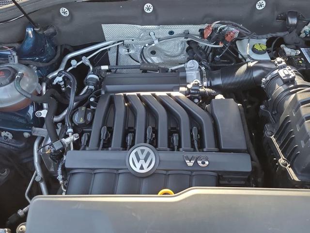 Photo of 2021 Tourmaline Blue Metallic Volkswagen Atlas