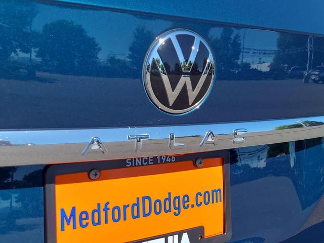 Photo of 2021 Tourmaline Blue Metallic Volkswagen Atlas
