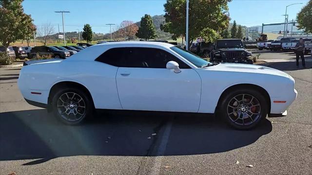 Photo of 2018 White Knuckle Clearcoat Dodge Challenger