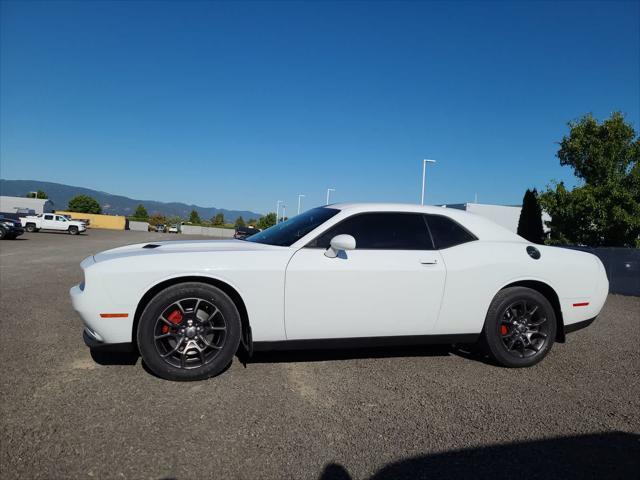 Photo of 2018 White Knuckle Clearcoat Dodge Challenger