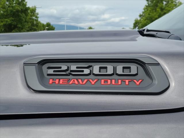 Photo of 2025 Granite Crystal Metallic Clearcoat RAM 2500