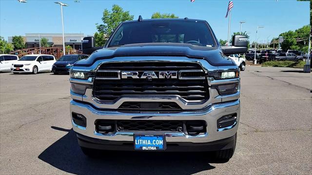 Photo of 2025 Diamond Black Crystal Pearlcoat RAM 2500