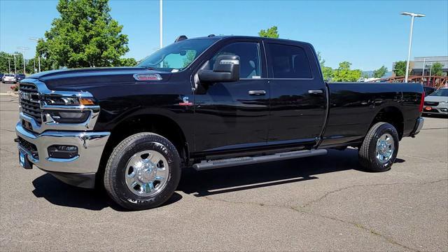 Photo of 2025 Diamond Black Crystal Pearlcoat RAM 2500