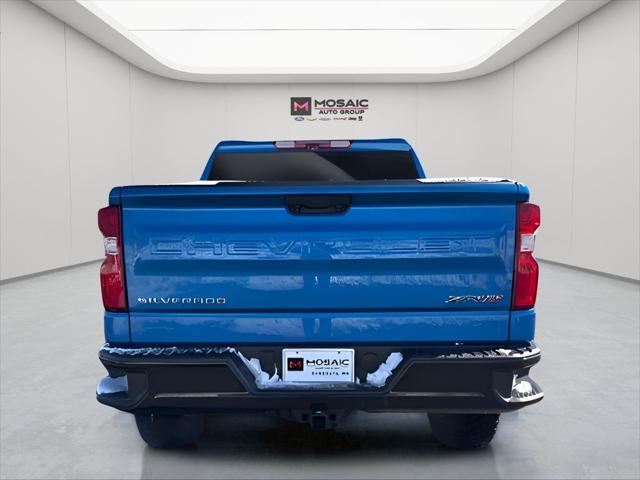 Photo of 2023 Glacier Blue Metallic Chevrolet Silverado 1500